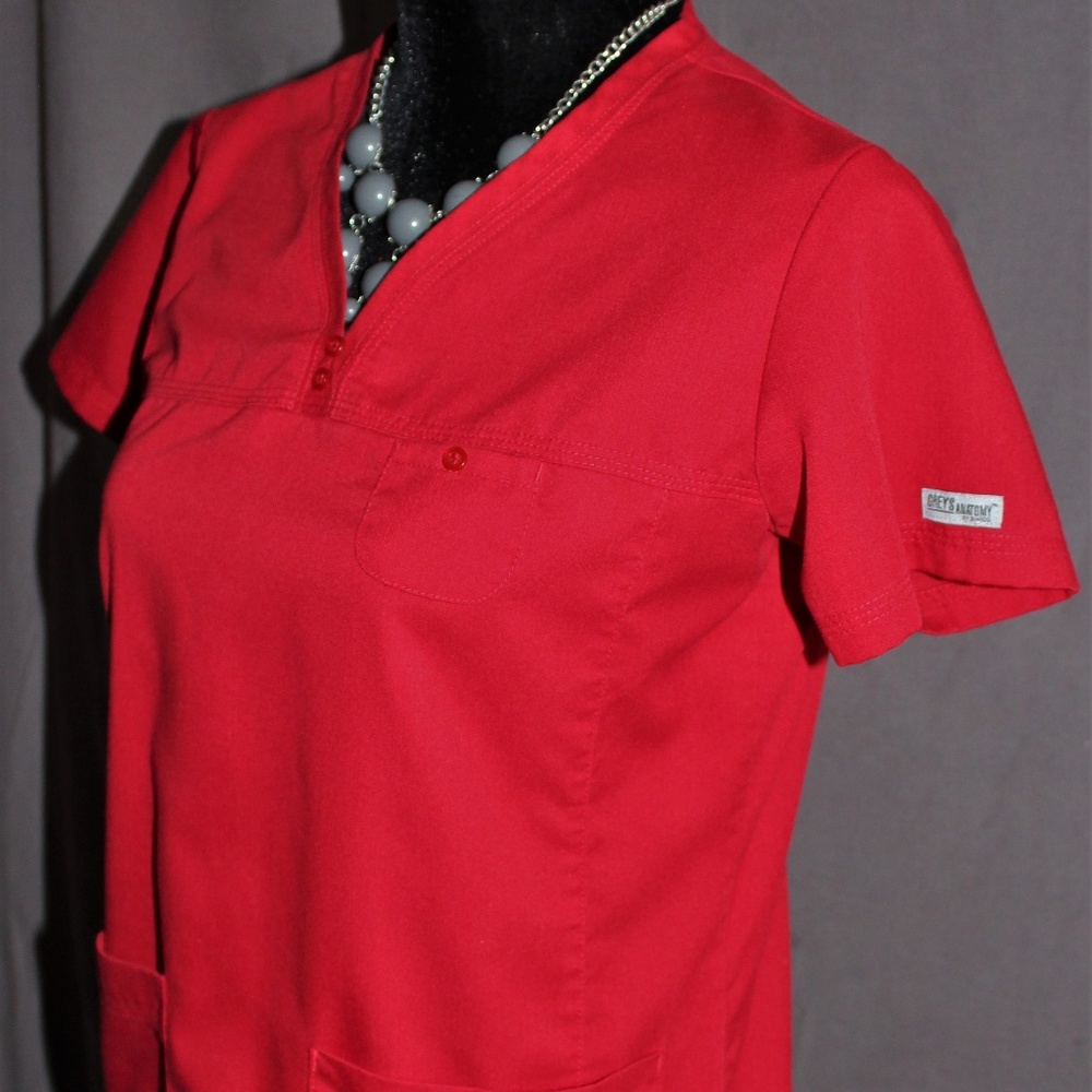 Grey's Anatomy Red Barco Scrup top Button Small S